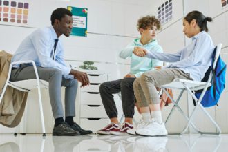 Children Resolving Conflict in Therapy Session